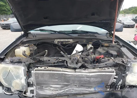 2010 Ford Escape Xlt from USA, damaged, VIN 1FMCU0D74AKB79329